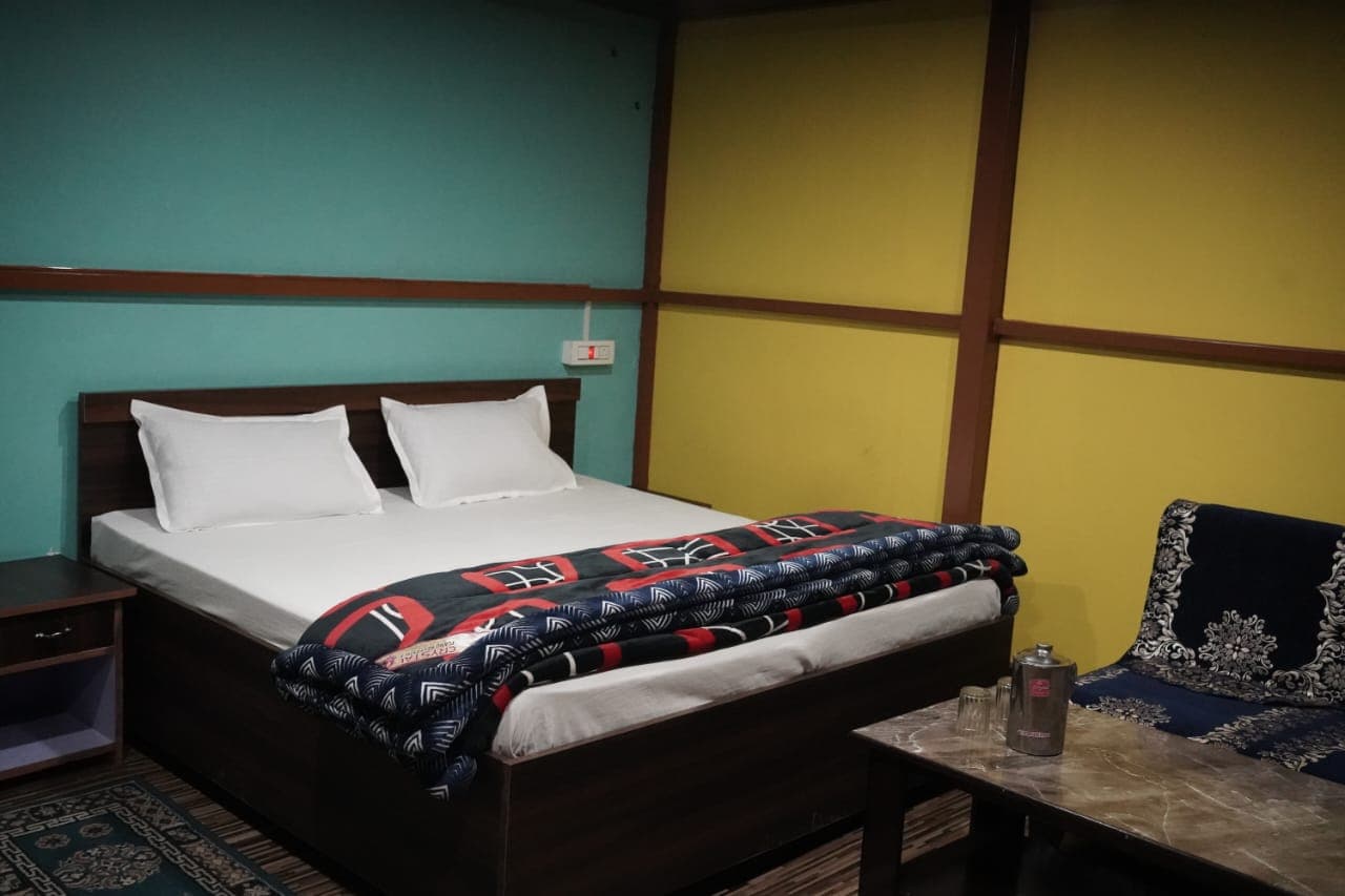 Dhami Hotel Gallery Image 1